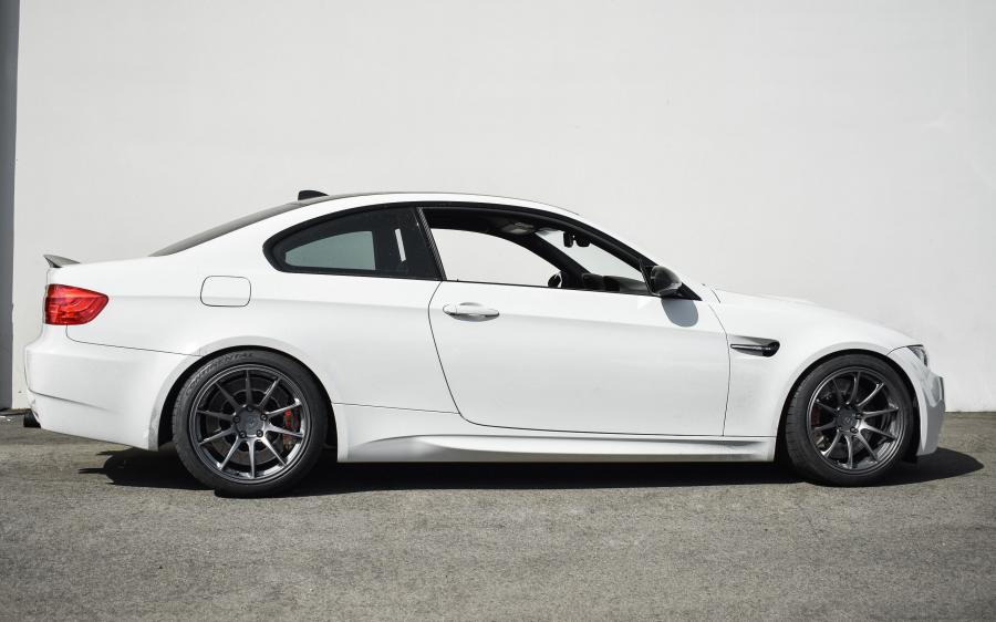  BMW M3 Coupe Alpine White by EAS (E92) 2016 года  (фото 7 из 15)